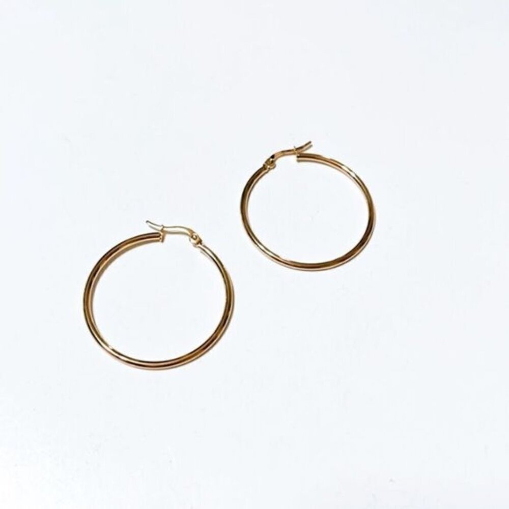 gold hoop earrings T6